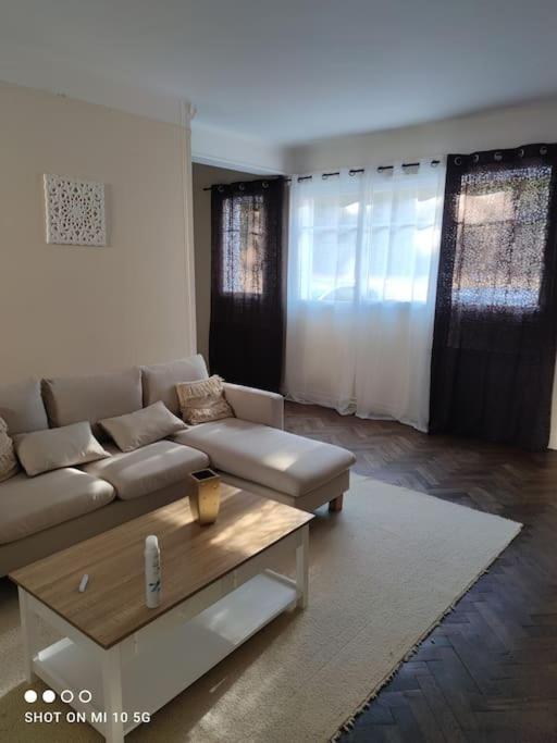 Appartement Tres Bien Place Châteauroux المظهر الخارجي الصورة
